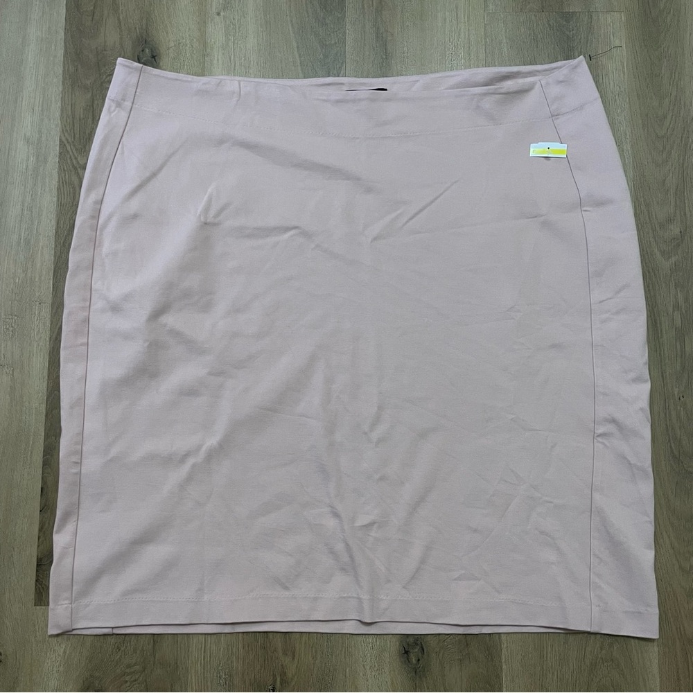 NWT T Tahari Light Pink Knit Pencil Skirt in Size 3x
